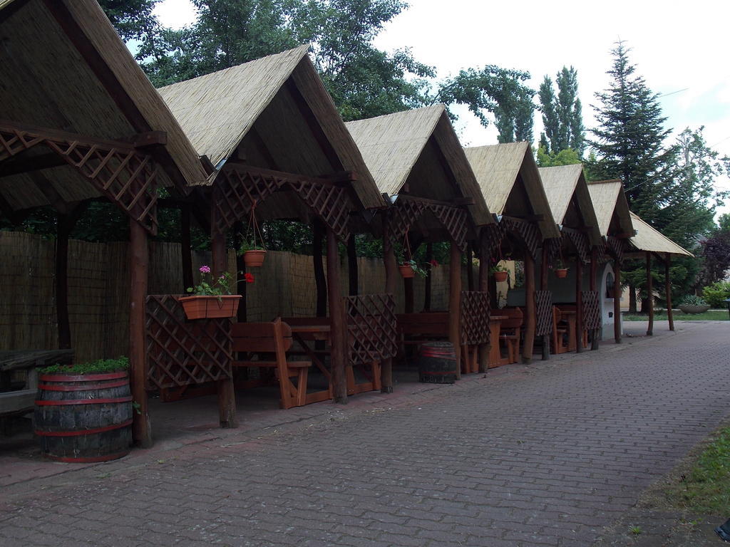 Hotel Family Balatonfoldvar Exterior foto