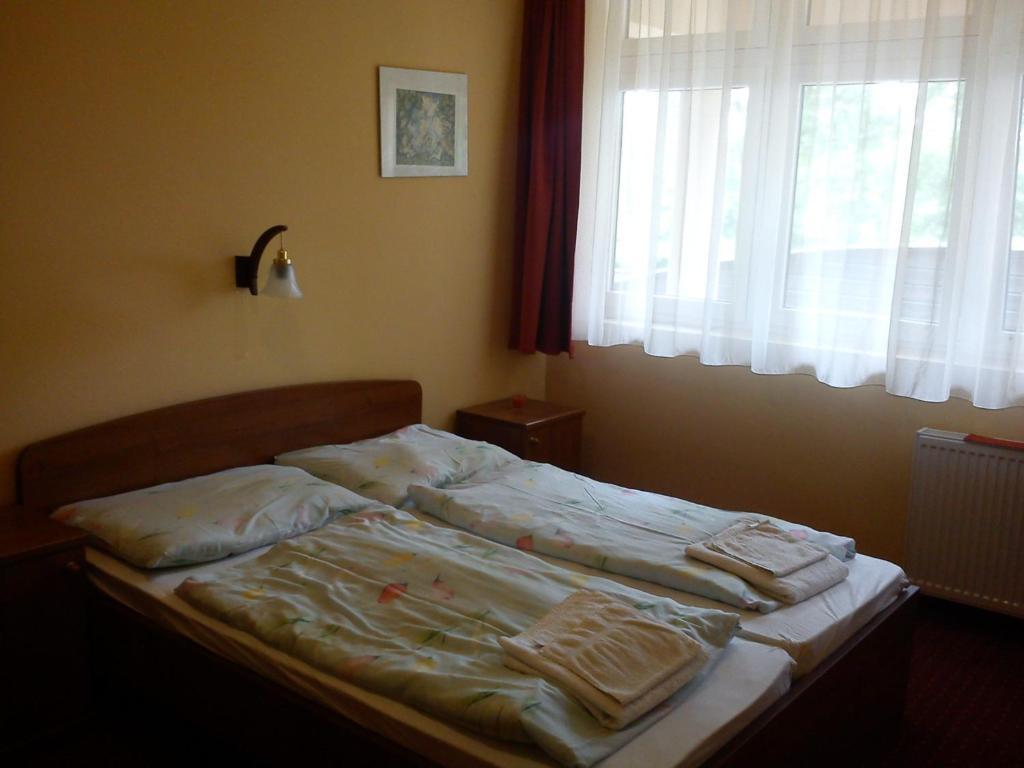 Hotel Family Balatonfoldvar Exterior foto