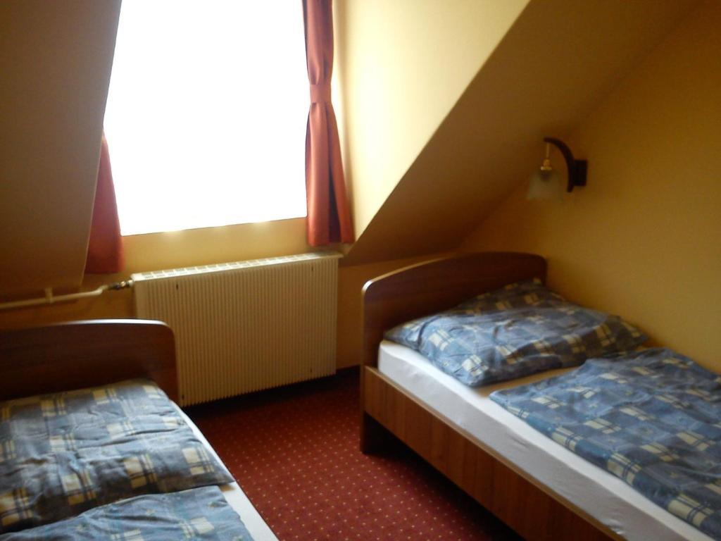 Hotel Family Balatonfoldvar Quarto foto