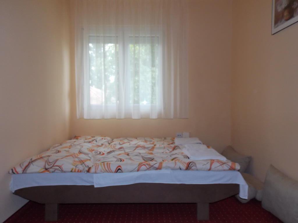 Hotel Family Balatonfoldvar Exterior foto